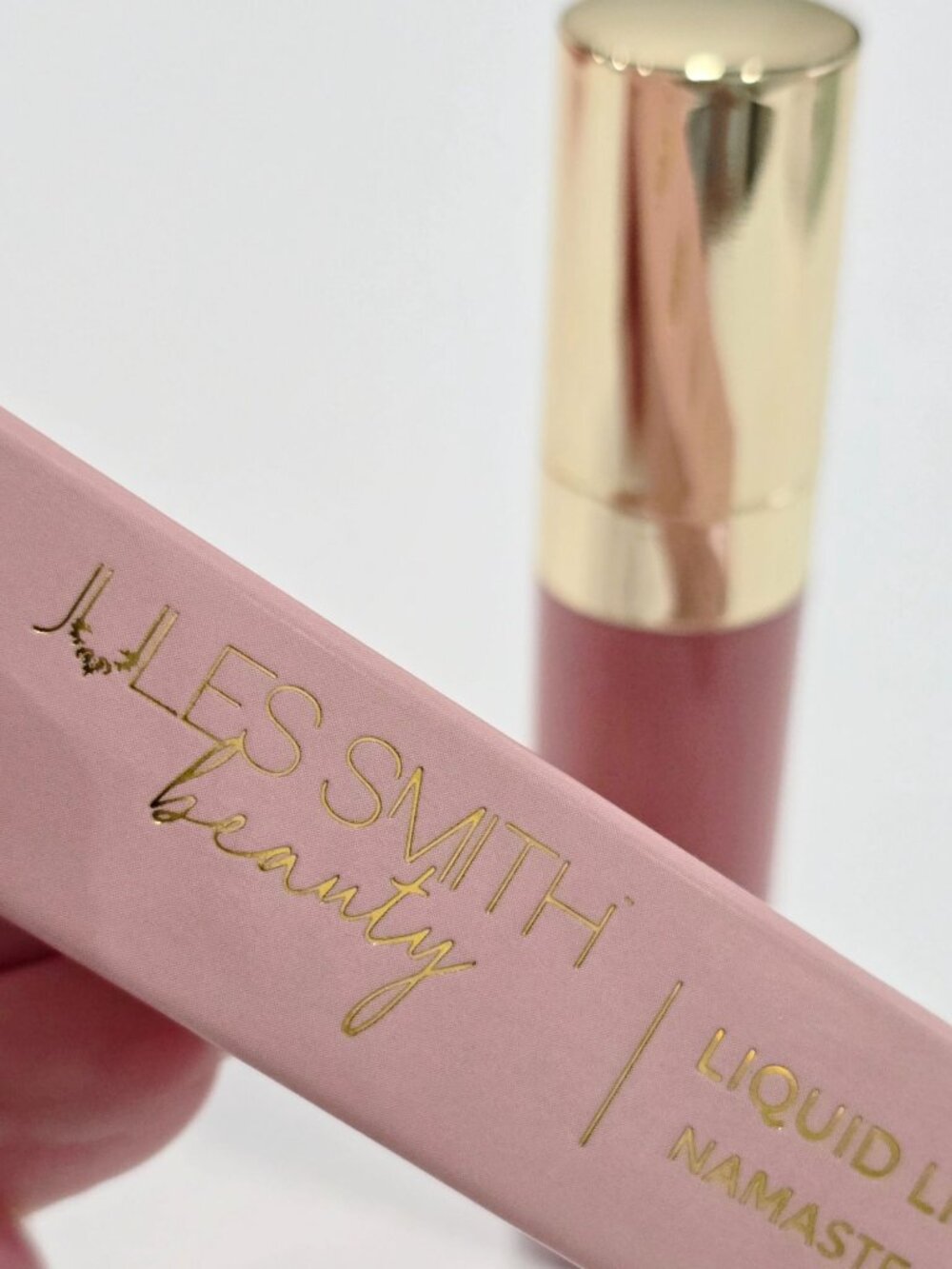 Jules Smith Beauty ✦ Liquid Lipstick Namaste All Day ✦ Mauve Pink 0.26oz NWT - Picture 4 of 10